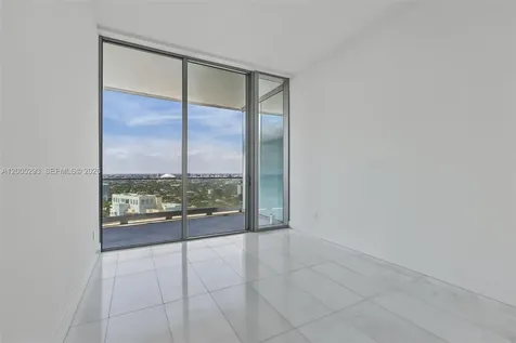 175 SE 25 Road Miami FL 33129
