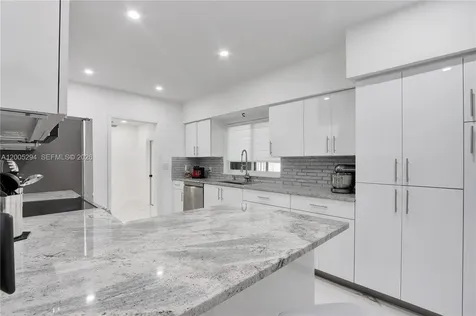 2101 NW 26th Street Miami FL 33142