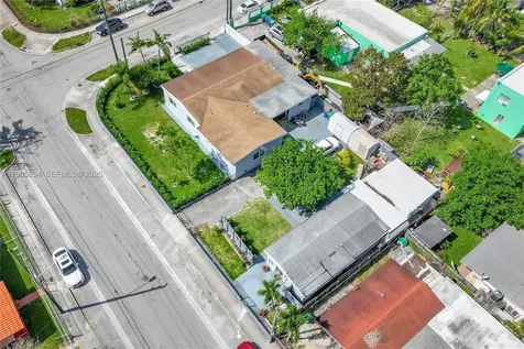 2101 NW 26th Street Miami FL 33142