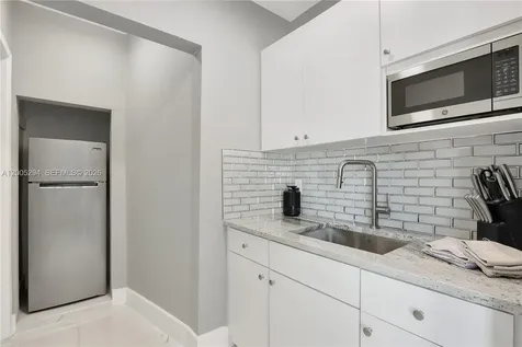 2101 NW 26th Street Miami FL 33142