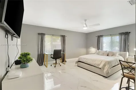 2101 NW 26th Street Miami FL 33142