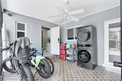 2101 NW 26th Street Miami FL 33142