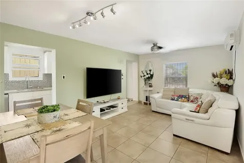 2101 NW 26th Street Miami FL 33142