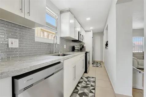 2101 NW 26th Street Miami FL 33142