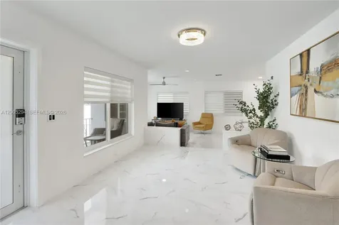 2101 NW 26th Street Miami FL 33142