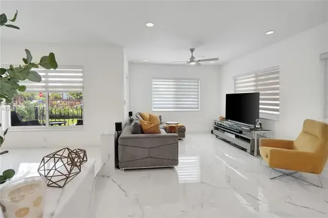 2101 NW 26th Street Miami FL 33142