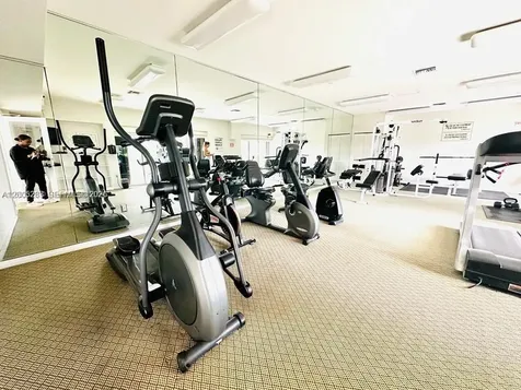 2625 Collins Avenue Miami Beach FL 33140