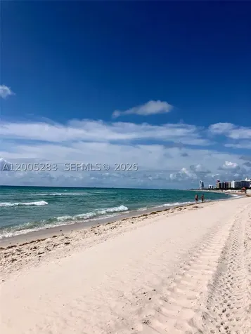 2625 Collins Avenue Miami Beach FL 33140
