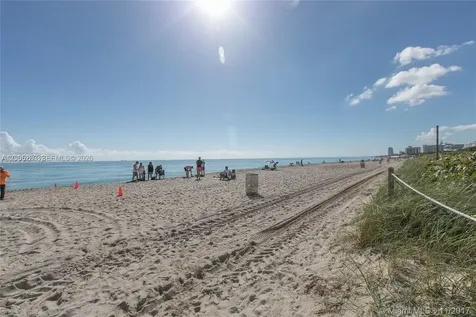 2625 Collins Avenue Miami Beach FL 33140