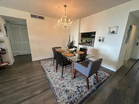 2625 Collins Avenue Miami Beach FL 33140