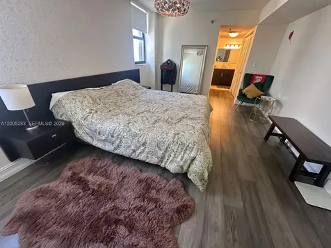 2625 Collins Avenue Miami Beach FL 33140