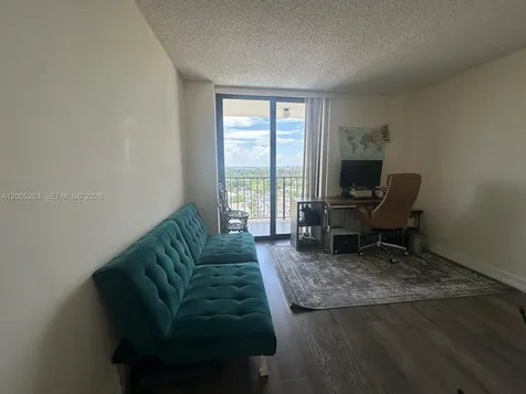 2625 Collins Avenue Miami Beach FL 33140