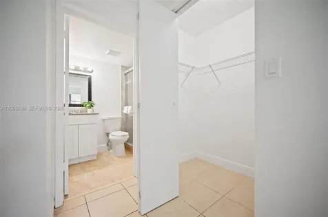 7195 NW 179th Street Hialeah FL 33015