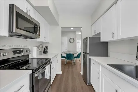 10006 E Bay Harbor Drive Bay Harbor Islands FL 33154