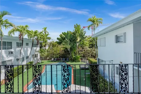 10006 E Bay Harbor Drive Bay Harbor Islands FL 33154