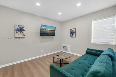 10006 E Bay Harbor Drive Bay Harbor Islands FL 33154