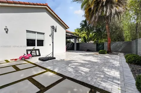 5861 NW 109th Court Doral FL 33178