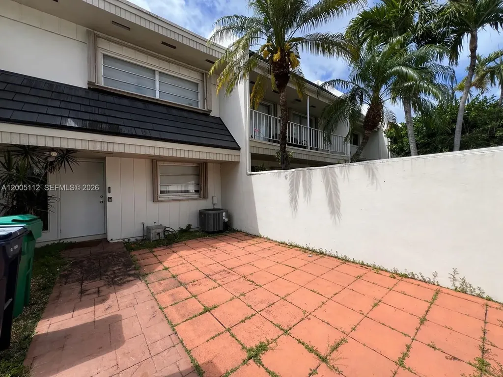 8114 SW 81st Terrace Miami FL 33143