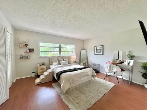 8114 SW 81st Terrace Miami FL 33143