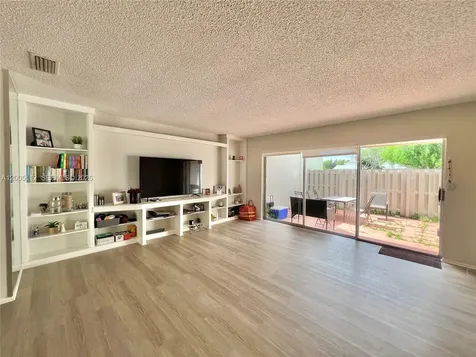 8114 SW 81st Terrace Miami FL 33143