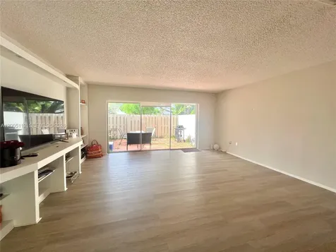 8114 SW 81st Terrace Miami FL 33143