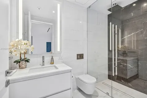 300 Biscayne Boulevard Way Miami FL 33131