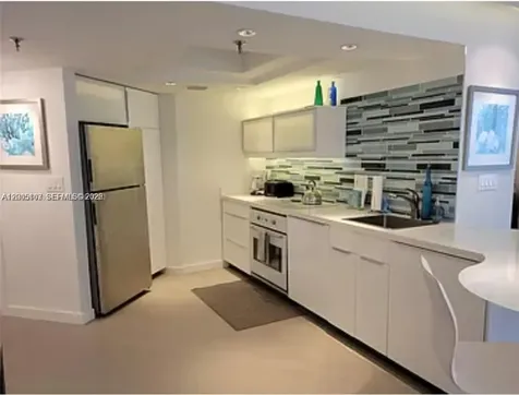 5880 Collins Avenue Miami Beach FL 33140
