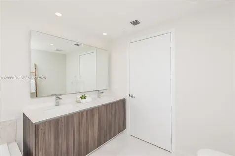 488 NE 18th Street Miami FL 33132