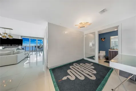 488 NE 18th Street Miami FL 33132
