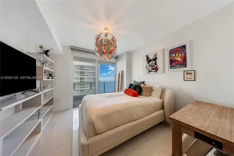 488 NE 18th Street Miami FL 33132