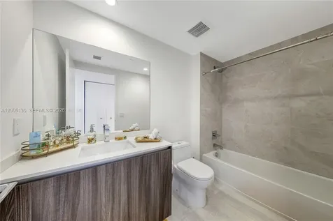 488 NE 18th Street Miami FL 33132