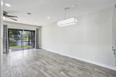 2062 E Discovery Circle E Deerfield Beach FL 33442