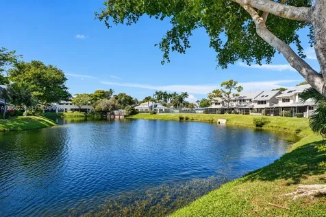 2062 E Discovery Circle E Deerfield Beach FL 33442