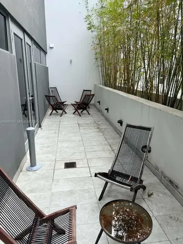 538 Meridian Avenue Miami Beach FL 33139