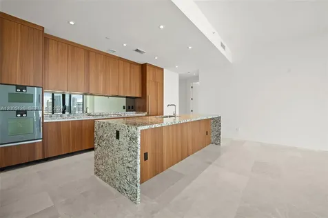 175 SE 25 Road Miami FL 33129