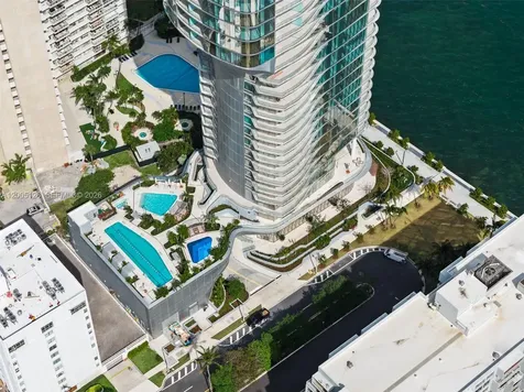 175 SE 25 Road Miami FL 33129