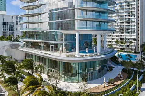 175 SE 25 Road Miami FL 33129