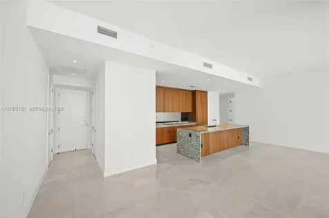 175 SE 25 Road Miami FL 33129