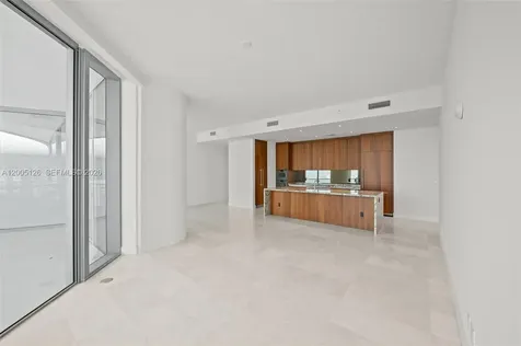 175 SE 25 Road Miami FL 33129