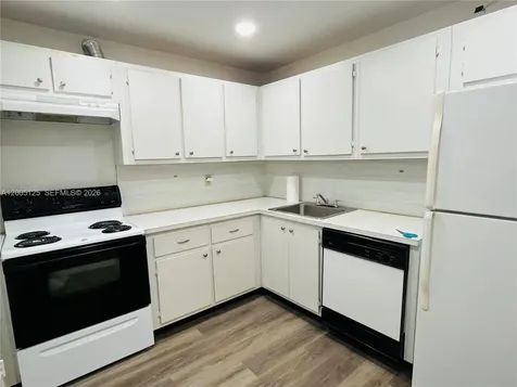 401 Golden Isles Drive Hallandale Beach FL 33009