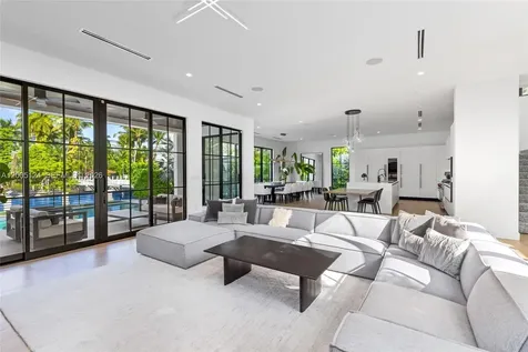 895 NE 76th Street Miami FL 33138