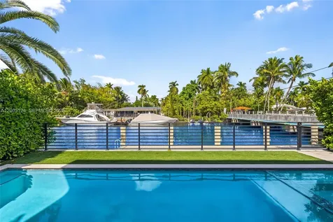 895 NE 76th Street Miami FL 33138