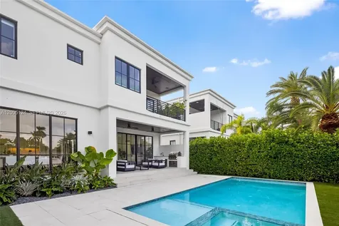 895 NE 76th Street Miami FL 33138