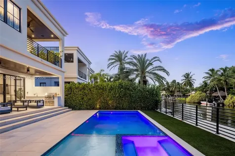 895 NE 76th Street Miami FL 33138