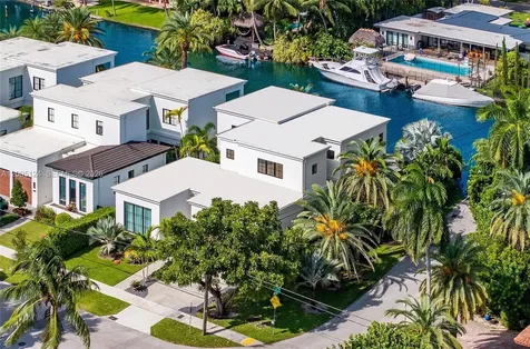 895 NE 76th Street Miami FL 33138