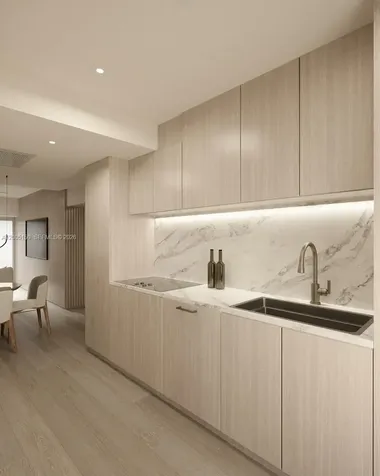 250 Collins Avenue Miami Beach FL 33139