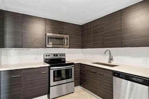 390 Racquet Club Road Weston FL 33326