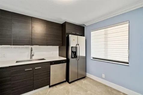 390 Racquet Club Road Weston FL 33326