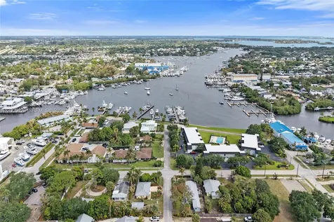 4648 SE Binnacle Way Stuart FL 34997