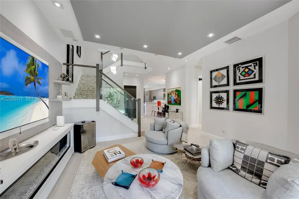 1366 W Harbor View W Hollywood FL 33019